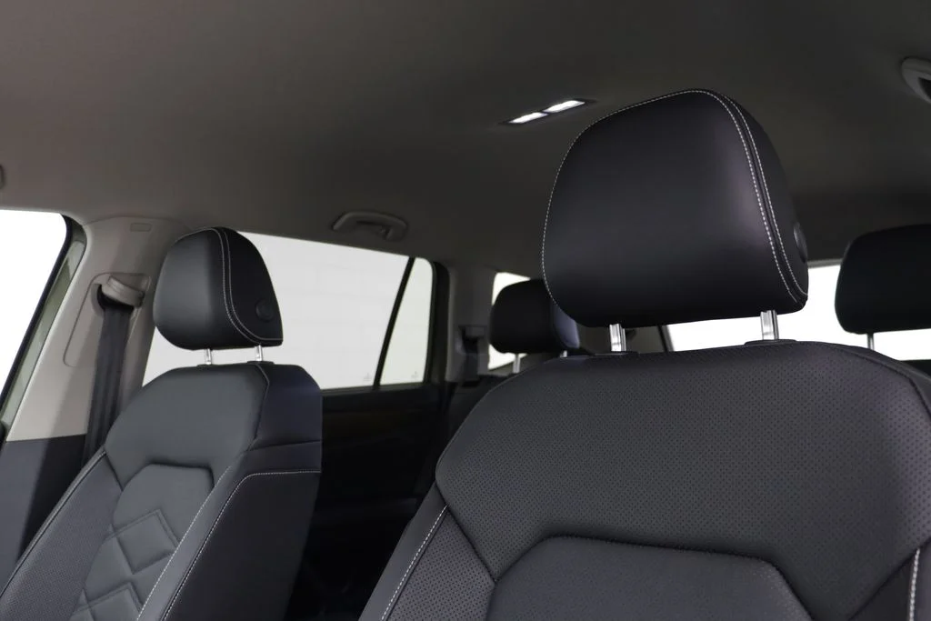 New 2026 Green Volkswagen 2.0T SE w/Technology image 12