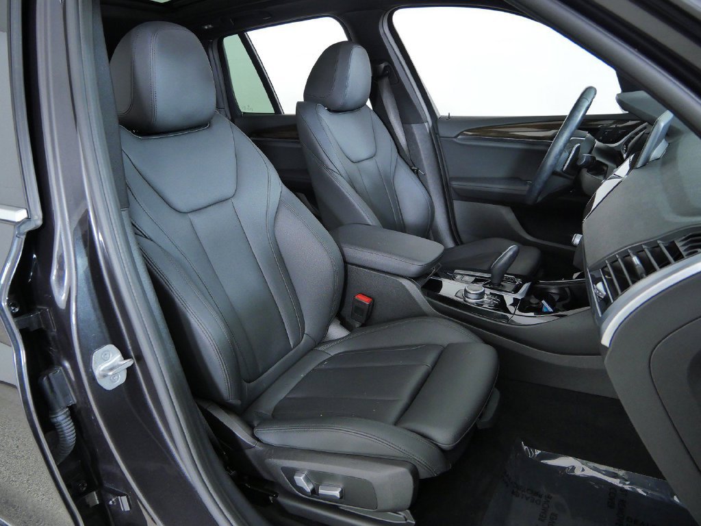 Used 2021 Dark Graphite Metallic BMW xDrive30i image 21