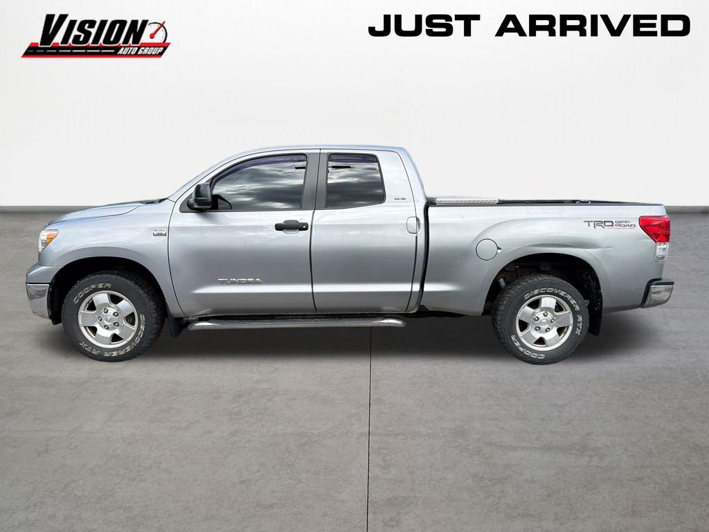 Used 2010 Silver Toyota Grade image 8