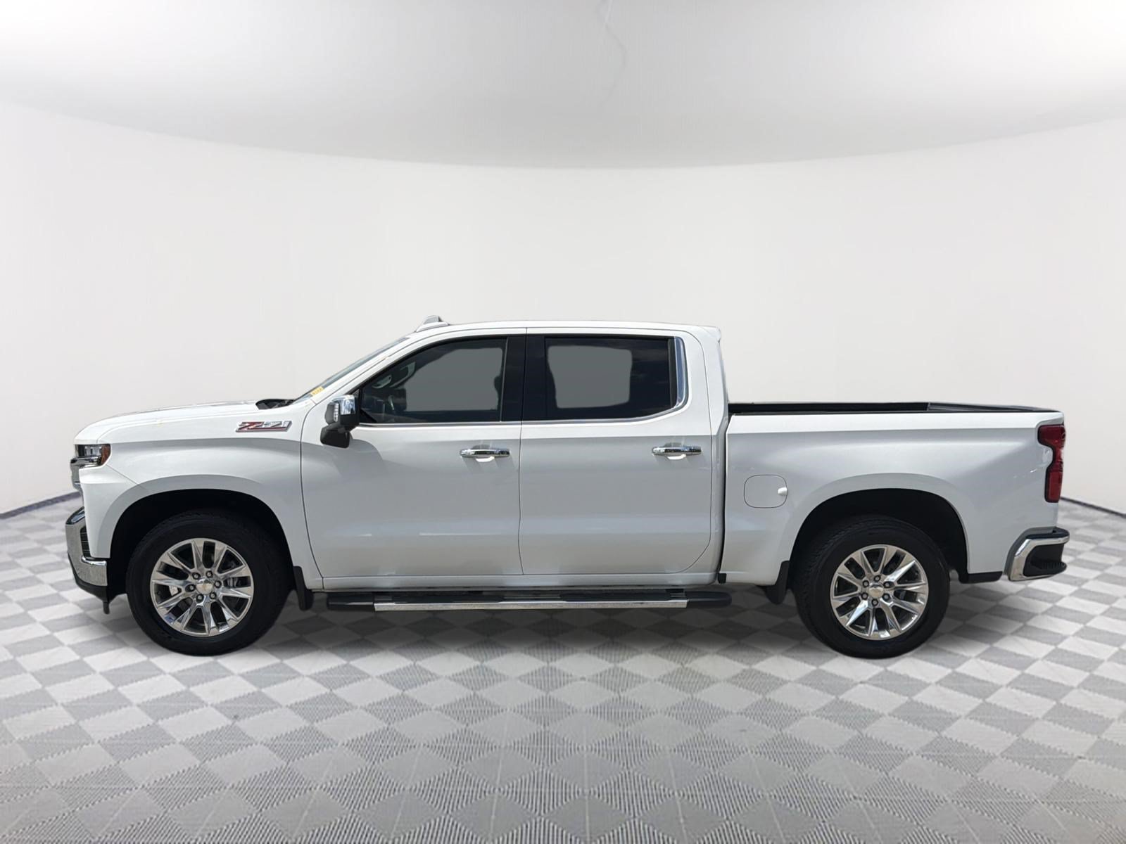 Certified Used 2022 SUMMIT WHITE Chevrolet LTZ image 8