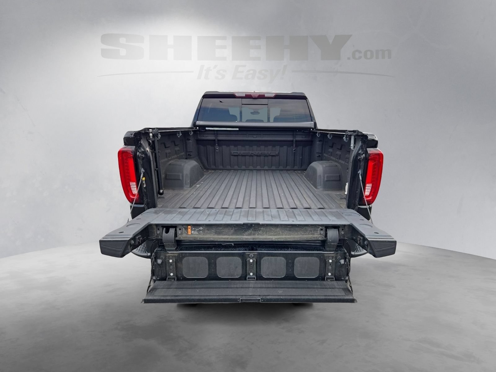 Used 2021 ONYX BLACK GMC Denali image 30