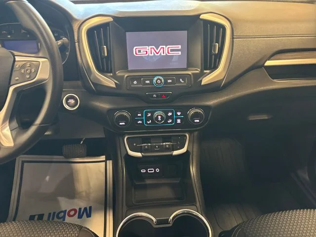 Used 2022  GMC SLE image 12