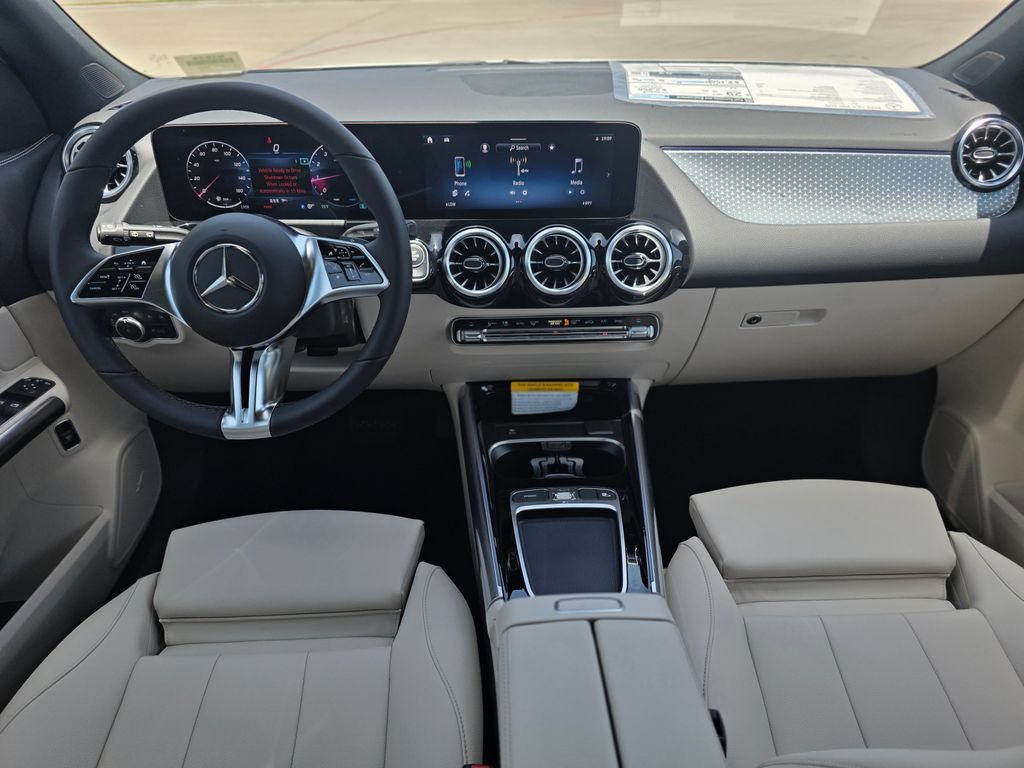 New 2026 Polar White Mercedes-Benz GLA 250 image 52