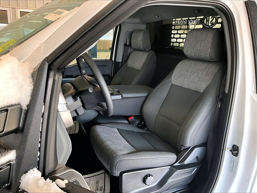 2026 Ford F-600 Super Duty Chassis Cab XLT - Photo 11