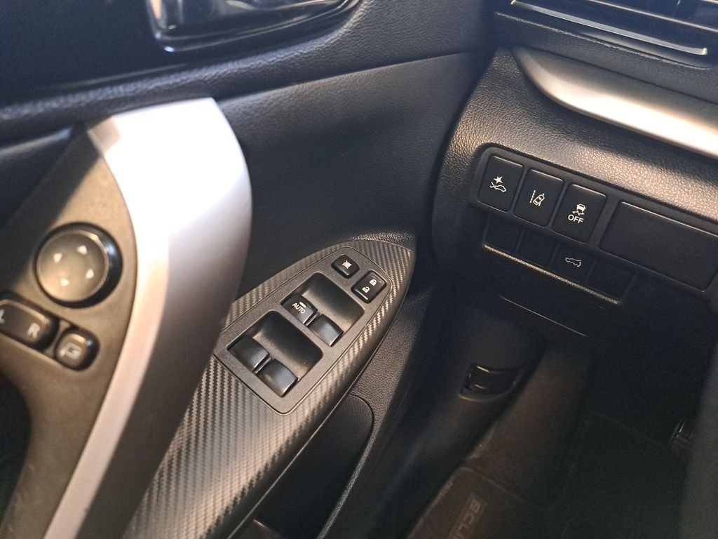 Used 2024 Black Mitsubishi SE image 15