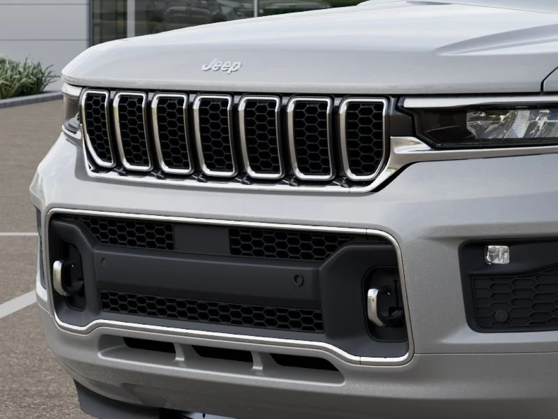 New 2025 Silver Zynith Exterior Paint Jeep Overland image 66