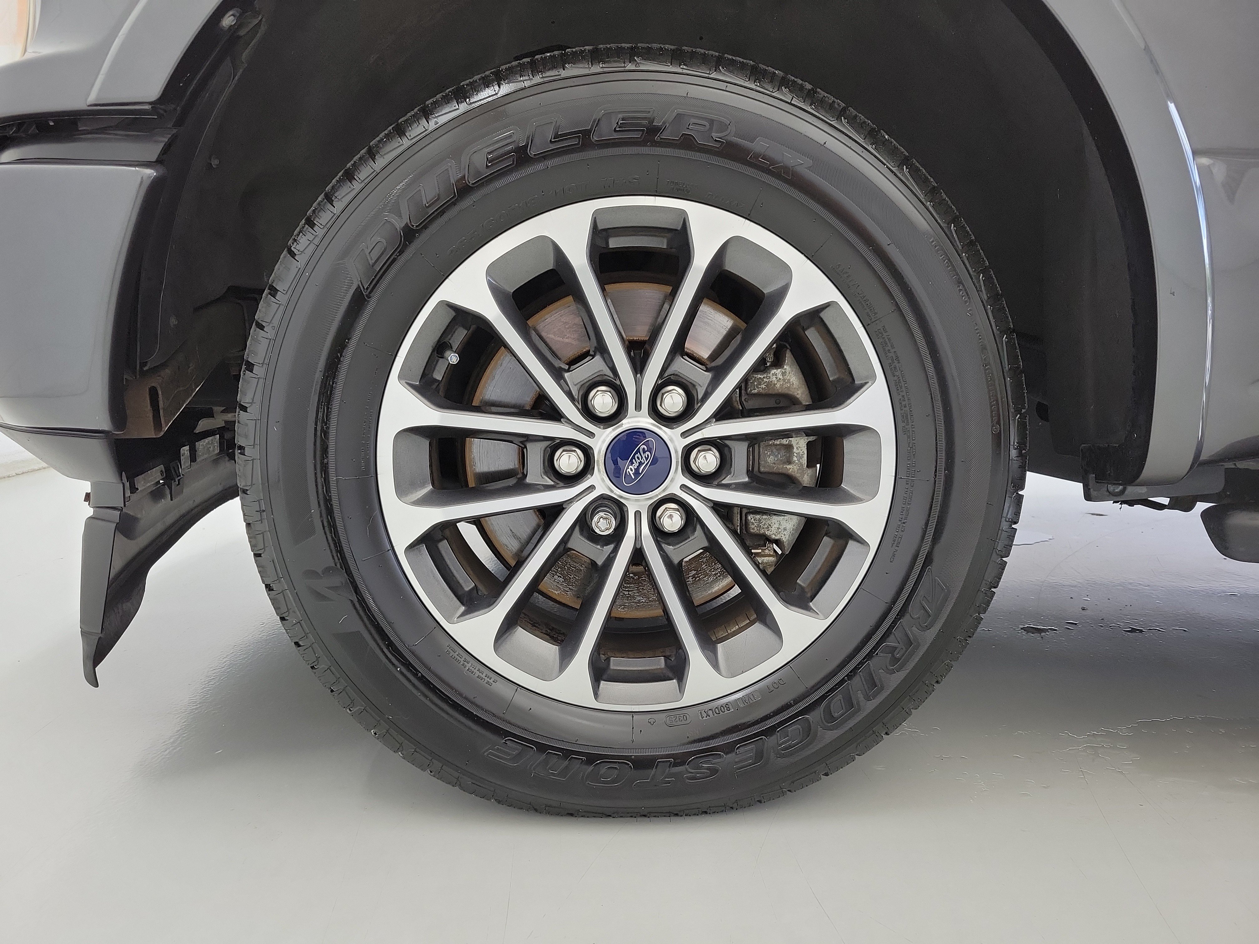 Used 2018 Magnetic Ford XLT image 12