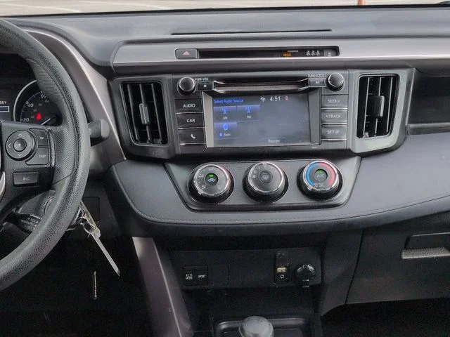 Used 2017 White Toyota LE image 18
