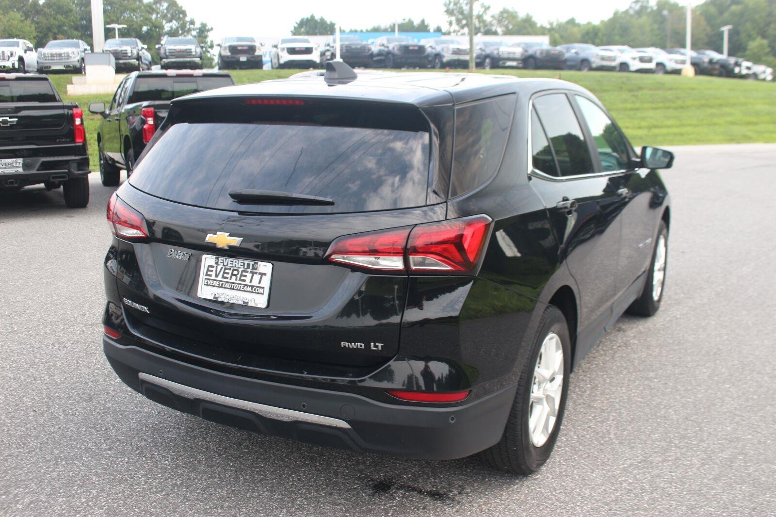 Used 2024 Mosaic Black Metallic Chevrolet LT image 10