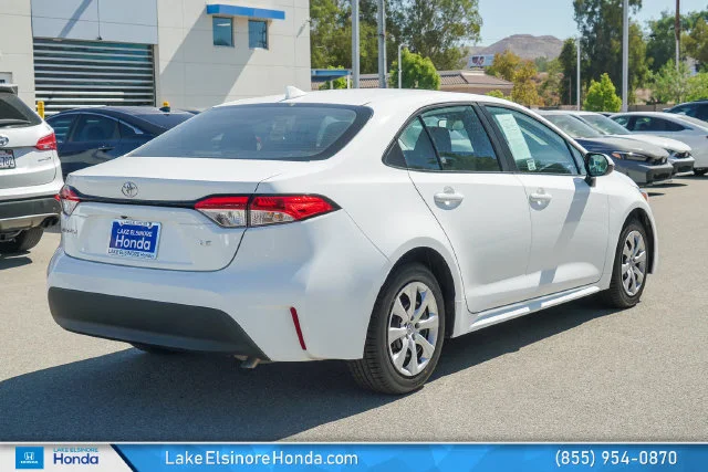 Used 2025 Ice Toyota LE image 9