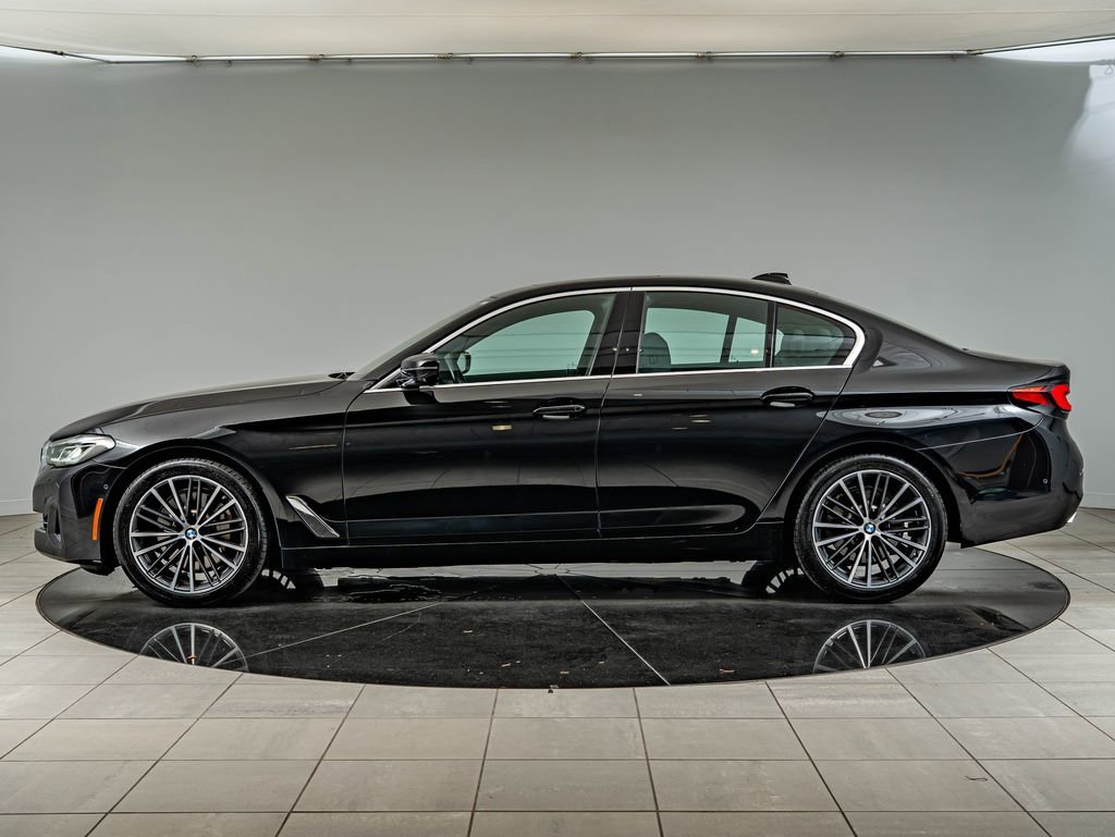 Used 2021 Jet Black BMW 530i xDrive image 8