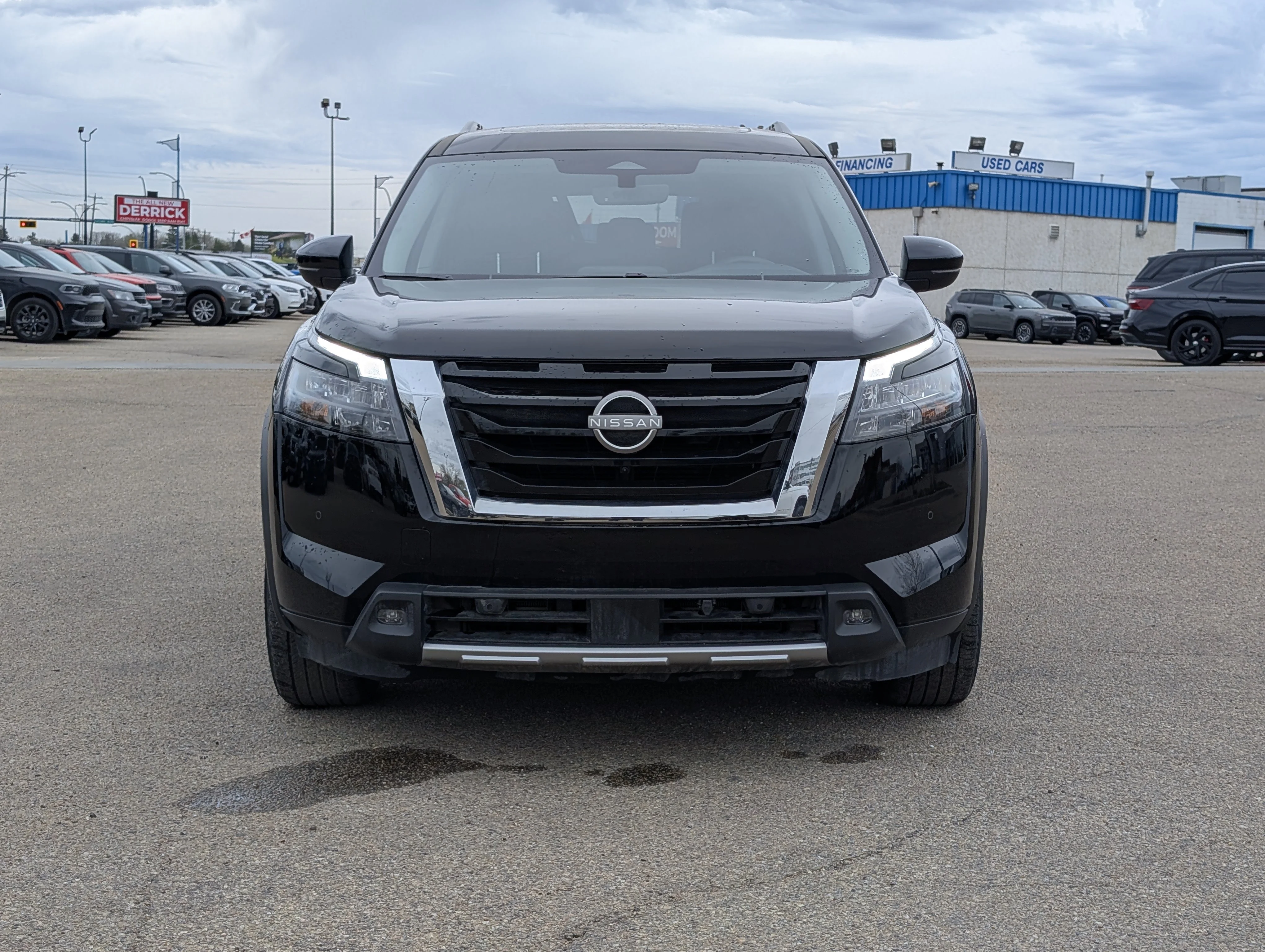 Used 2024 Gun Metallic Nissan SV image 10
