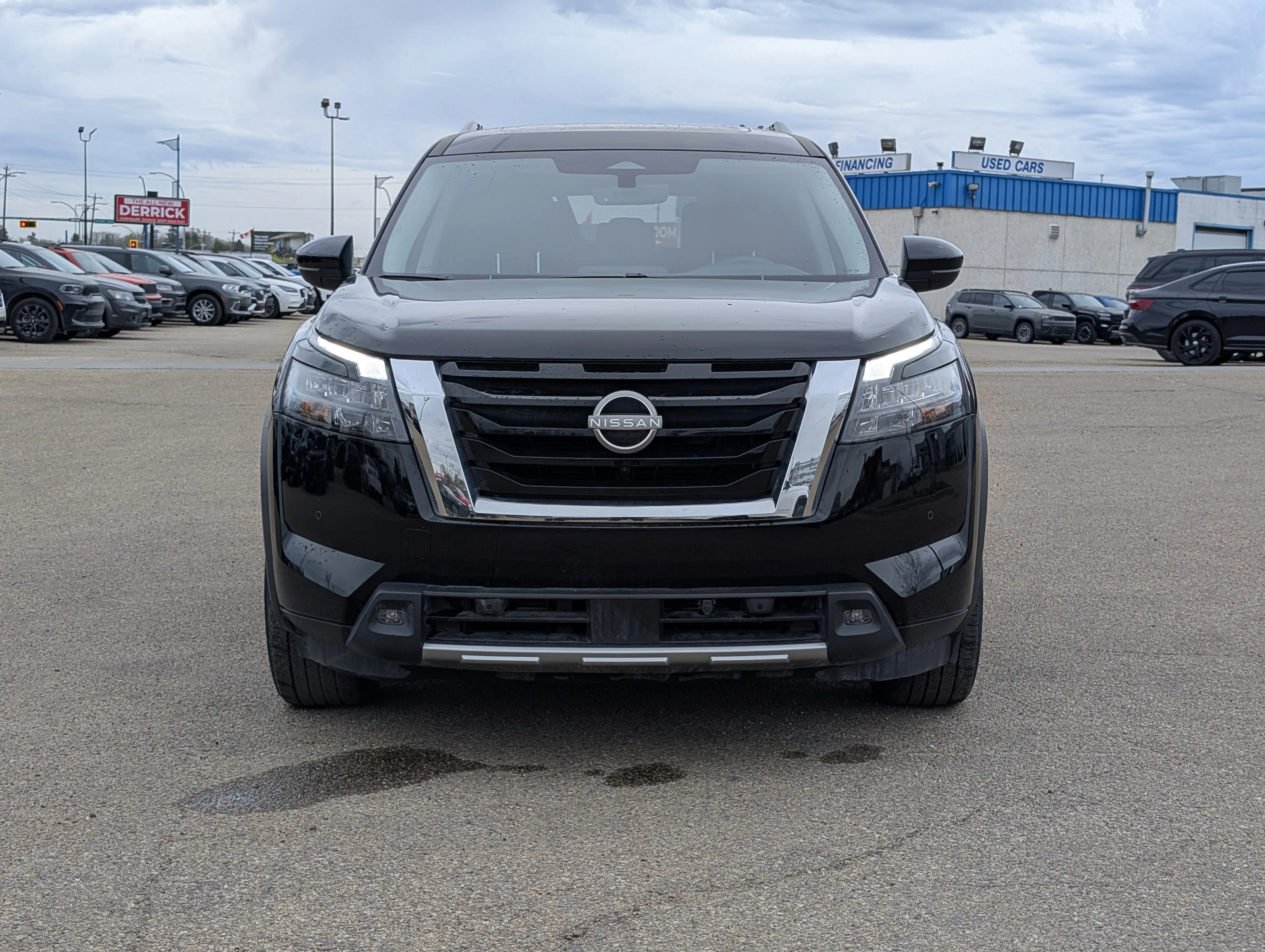 Used 2024 Gun Metallic Nissan SV image 10