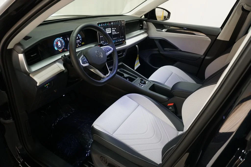 New 2026  Volkswagen 2.0T SE image 9