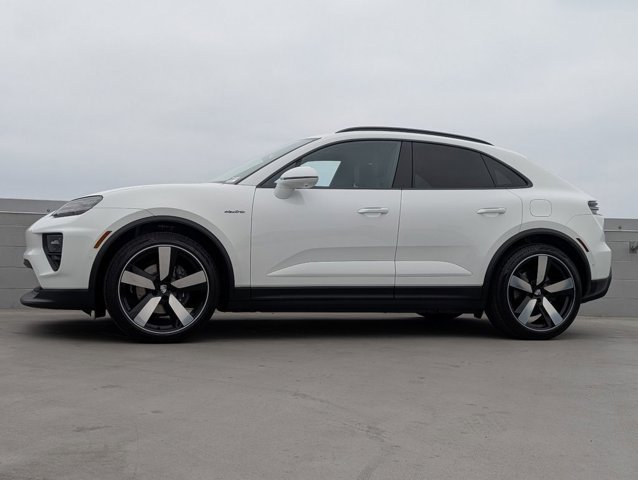 Used 2025 Porsche Macan Base with VIN WP1AD2XA2SL077260 for sale in Carlsbad, CA