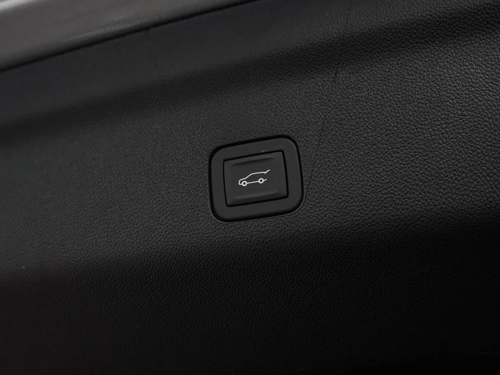 New 2026 Glacier White Tricoat GMC Denali image 9
