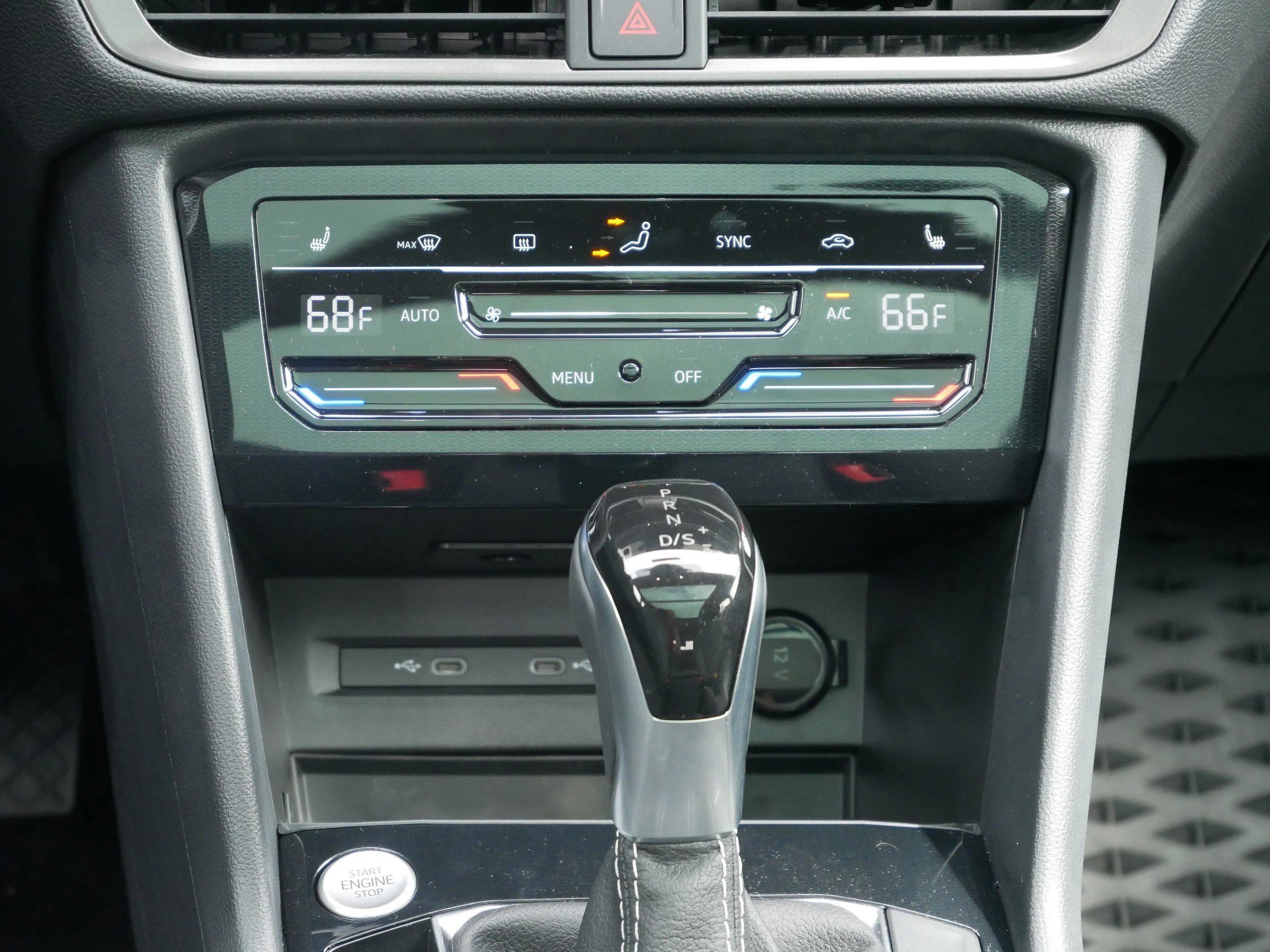 New 2026 Bright Moss Green Metallic/Deep Black Roof Volkswagen SE Black image 11
