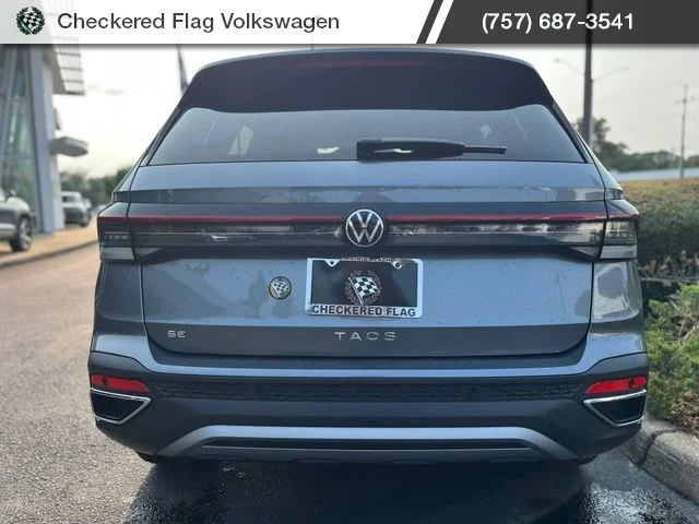 Used 2025 Platinum Gray Metallic Volkswagen 1.5T SE image 10