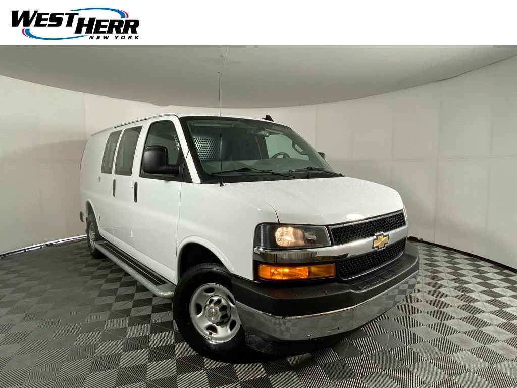2024 Chevrolet Express 2500 Work Van HD's photo