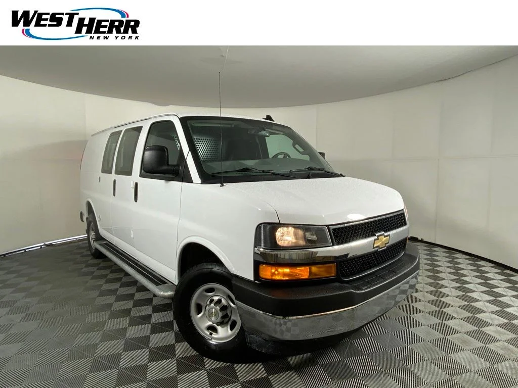 2024 Chevrolet Express 2500 Work Van HD's photo