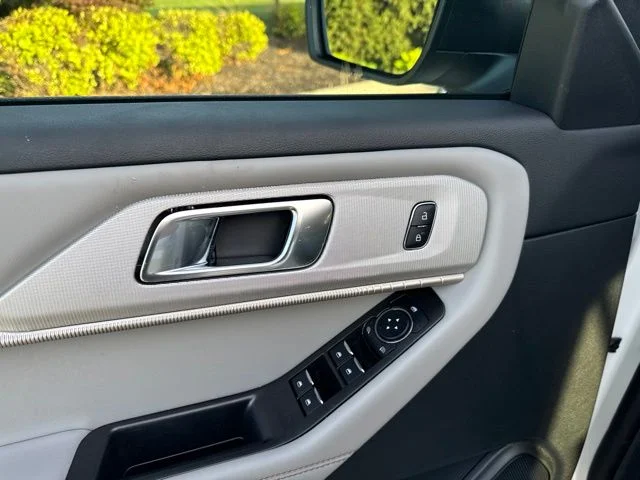 New 2026 Star White Metallic Tri-Coat Ford Active image 17