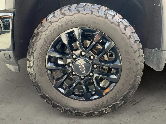 Used 2025 Sterling Gray Metallic Chevrolet LTZ image 9
