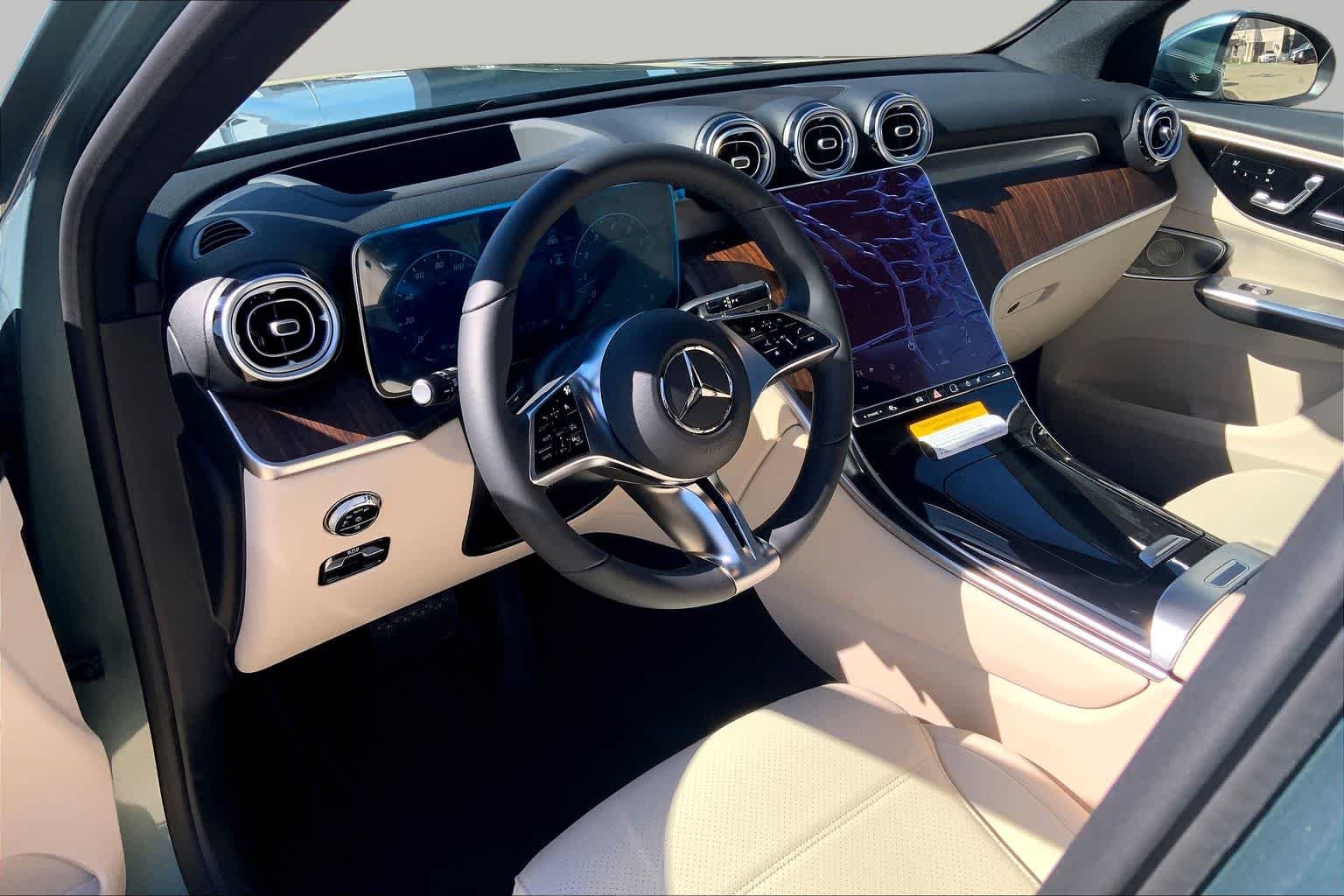 New 2026 Verde Silver Metallic Mercedes-Benz GLC 300 image 8