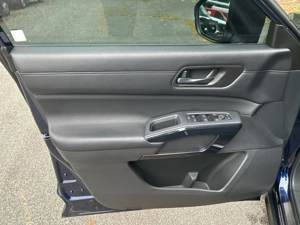 Used 2023 Blue Nissan SV image 14