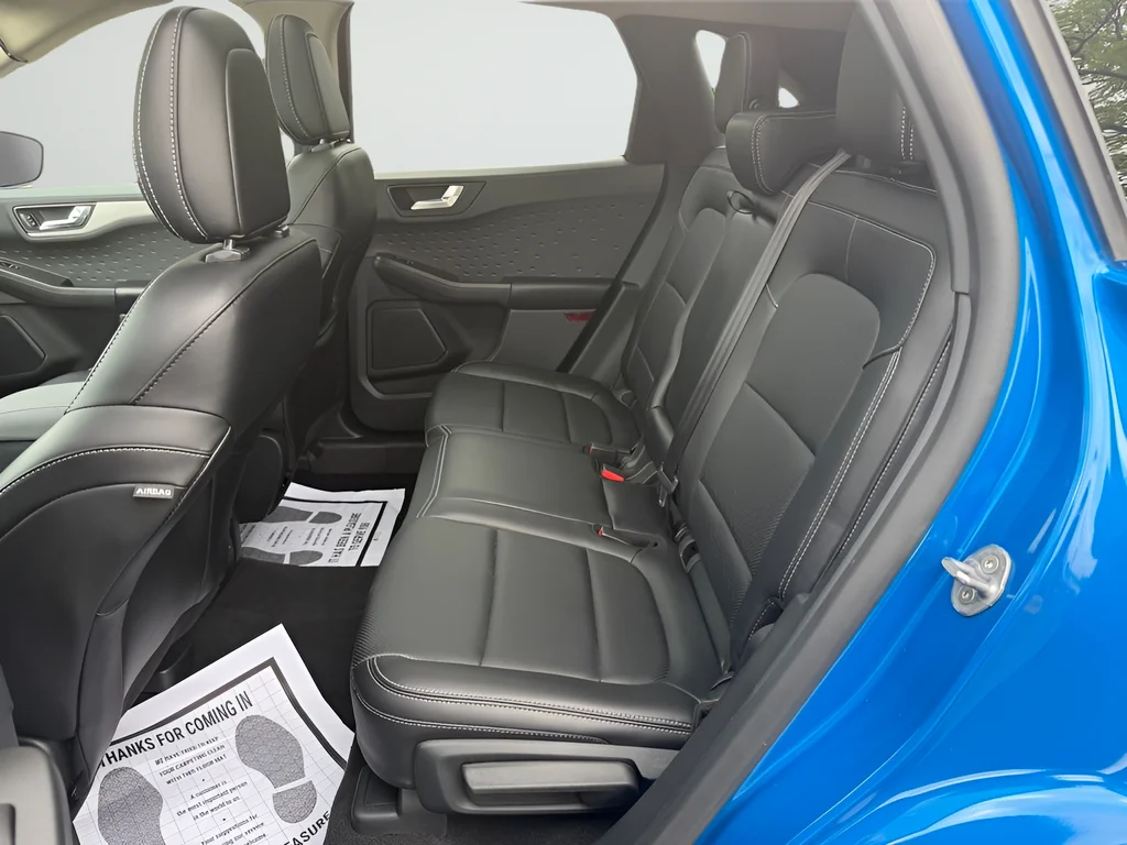 Used 2020 Blue Ford SEL image 22