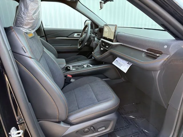 New 2026 Agate Black Metallic Ford Tremor® image 23