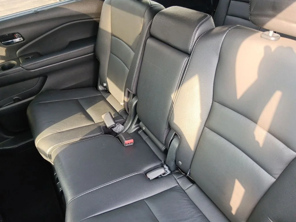Used 2017 White Diamond Pearl Honda Touring image 31