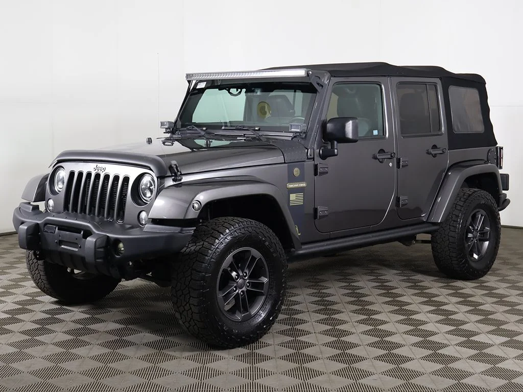 Used 2018 Granite Crystal Metallic Clearcoat Jeep Unlimited Sport image 5
