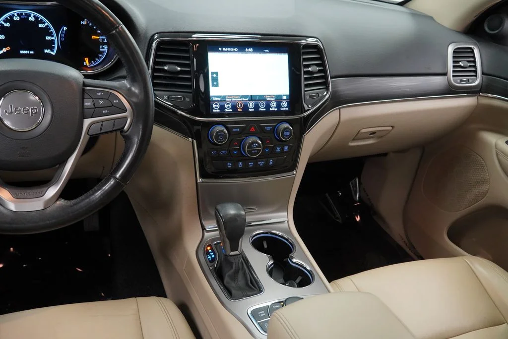 Used 2021 Gray Jeep Limited image 28
