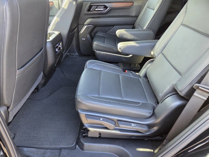 Used 2025 Black GMC Denali image 14