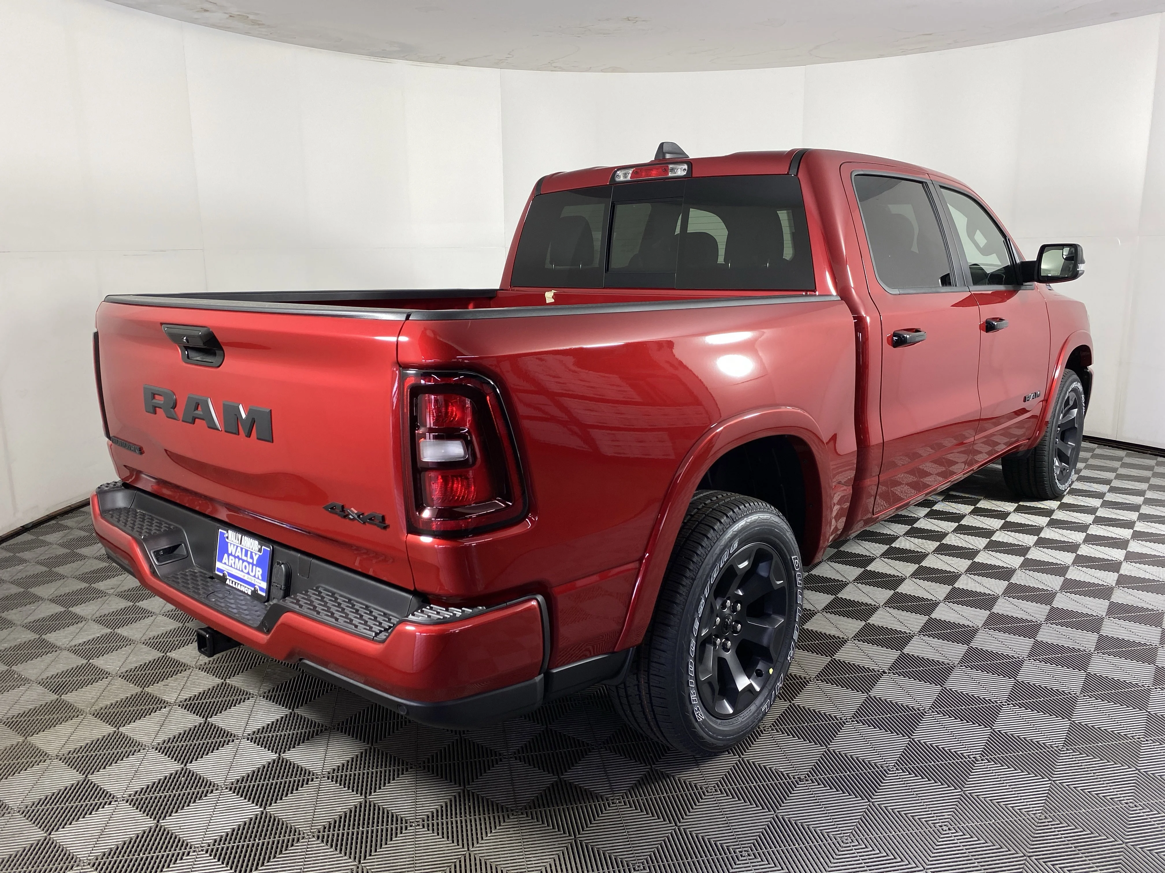 New 2026 Molten Red Pearl-Coat Exterior Paint RAM Big Horn/Lone Star image 7