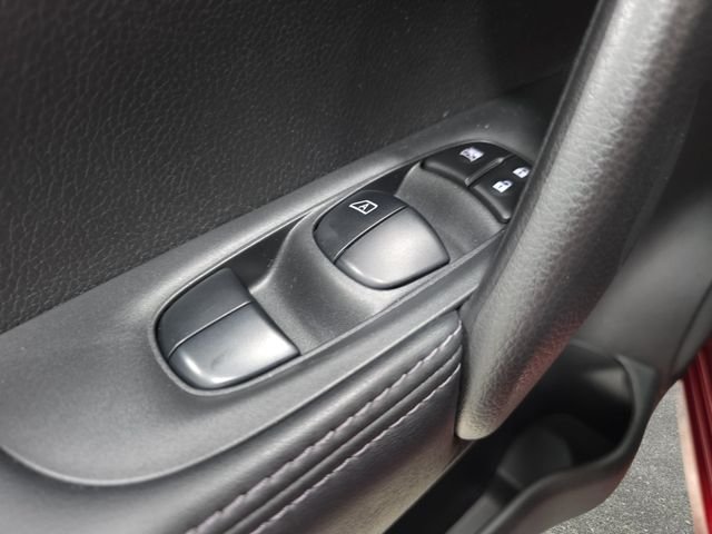 Used 2019 Red Nissan SL image 27