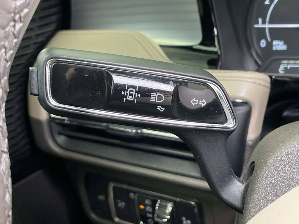 Used 2021 Gray Lincoln Standard image 31