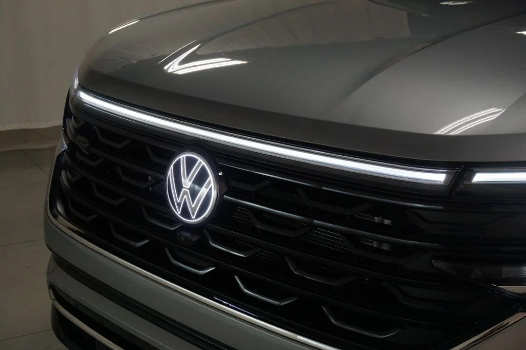 New 2026 Silver Mist Volkswagen 2.0T SEL Premium R-Line image 40
