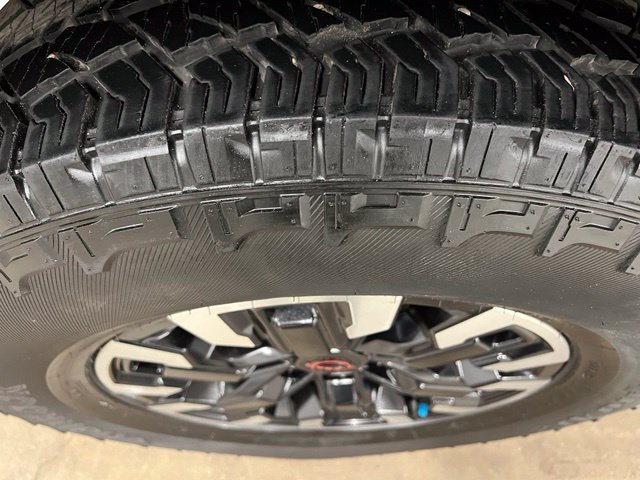 Used 2024 Gray Nissan PRO-X image 7