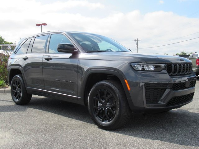 2026 Jeep Grand Cherokee Altitude