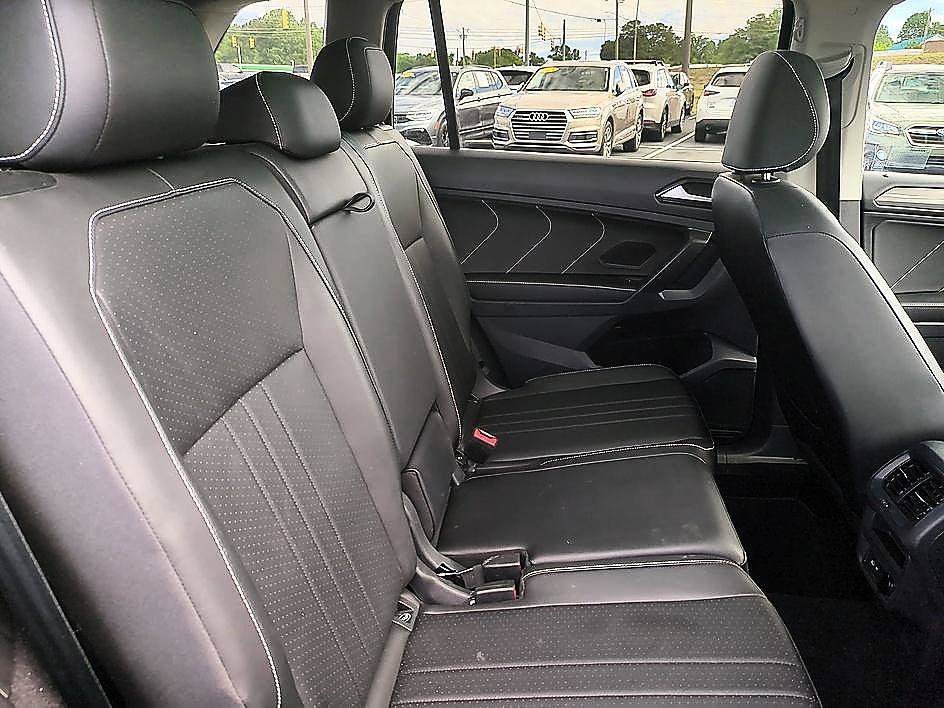 Used 2023 Platinum Gray Metallic Volkswagen SE image 31