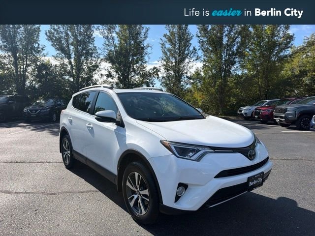 Used 2018 Super White Toyota XLE image 1