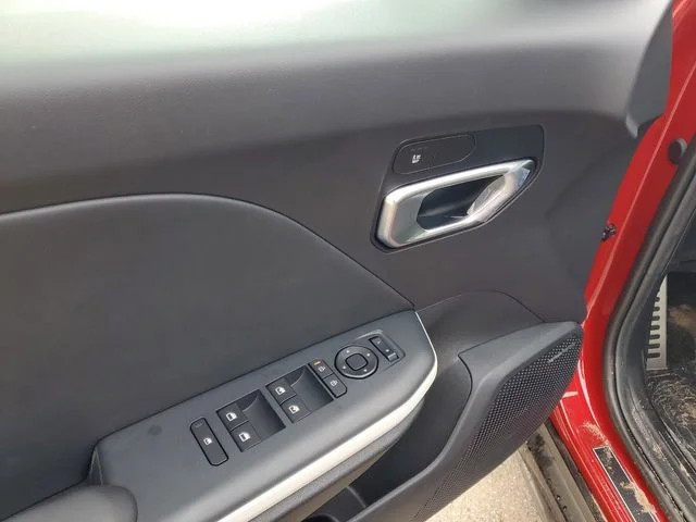 2025 Kia K4 GT-Line Turbo - Photo 6