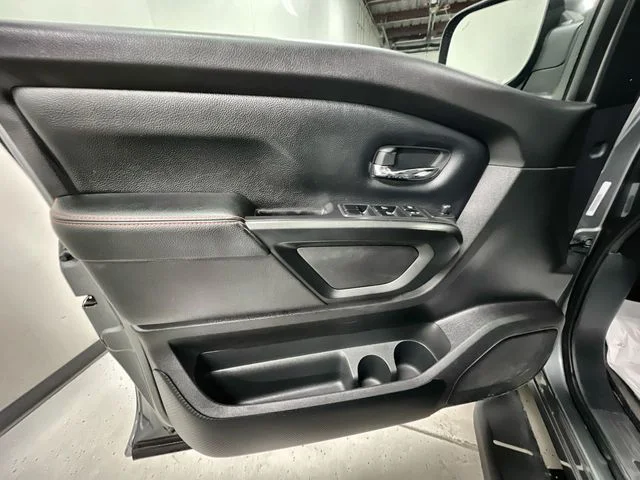 2021 Nissan Titan PRO-4X - Photo 22