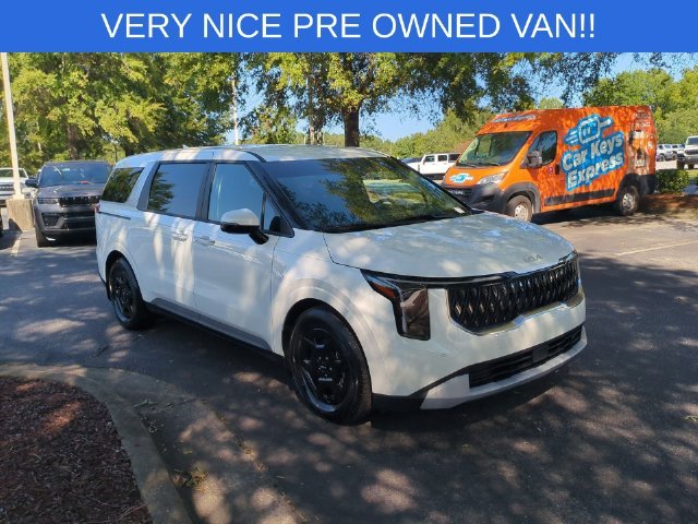 Used 2026 White Kia LXS image 7