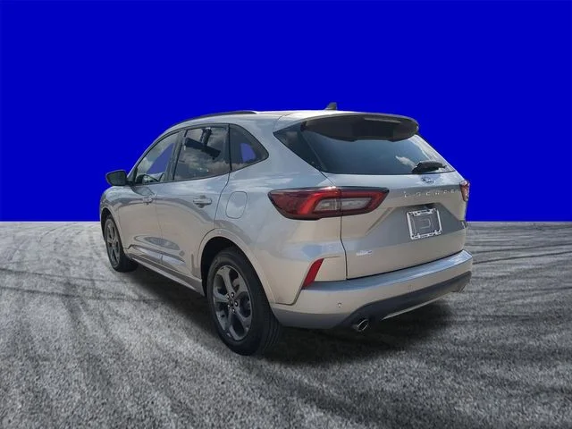 Used 2023 Silver Ford ST-Line image 6