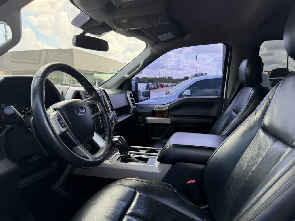 Used 2018 White Platinum Metallic Tri-Coat Ford LARIAT image 10