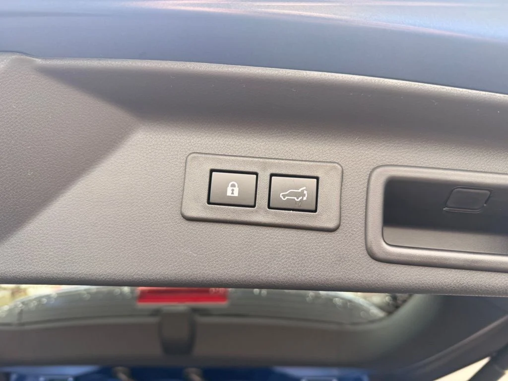New 2026 DAYBREAK BLUE PEARL Subaru Touring image 64