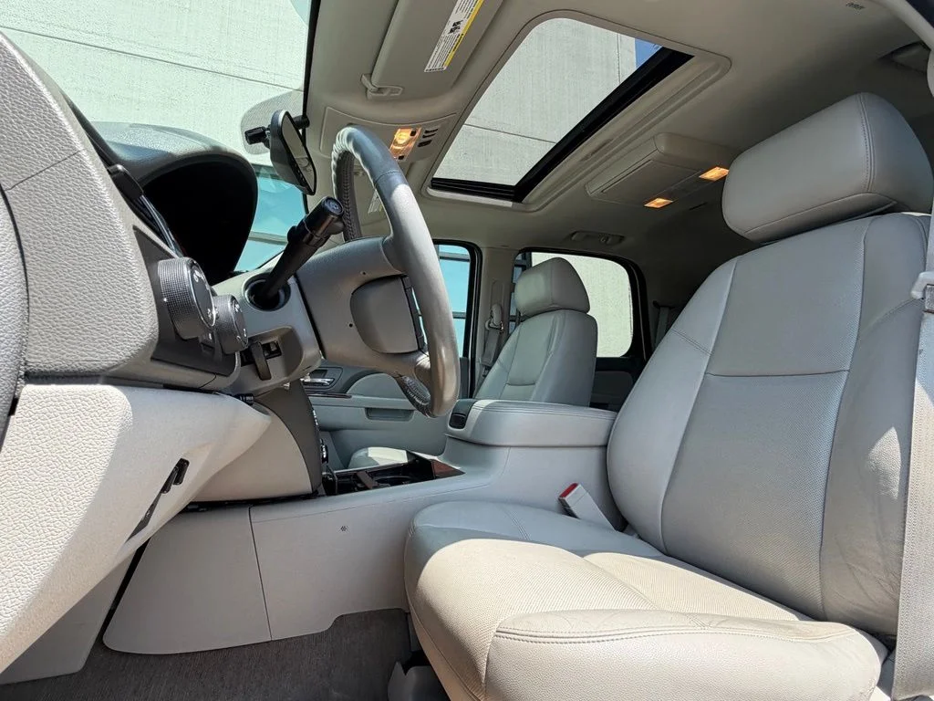 Used 2013 White Chevrolet LTZ image 8