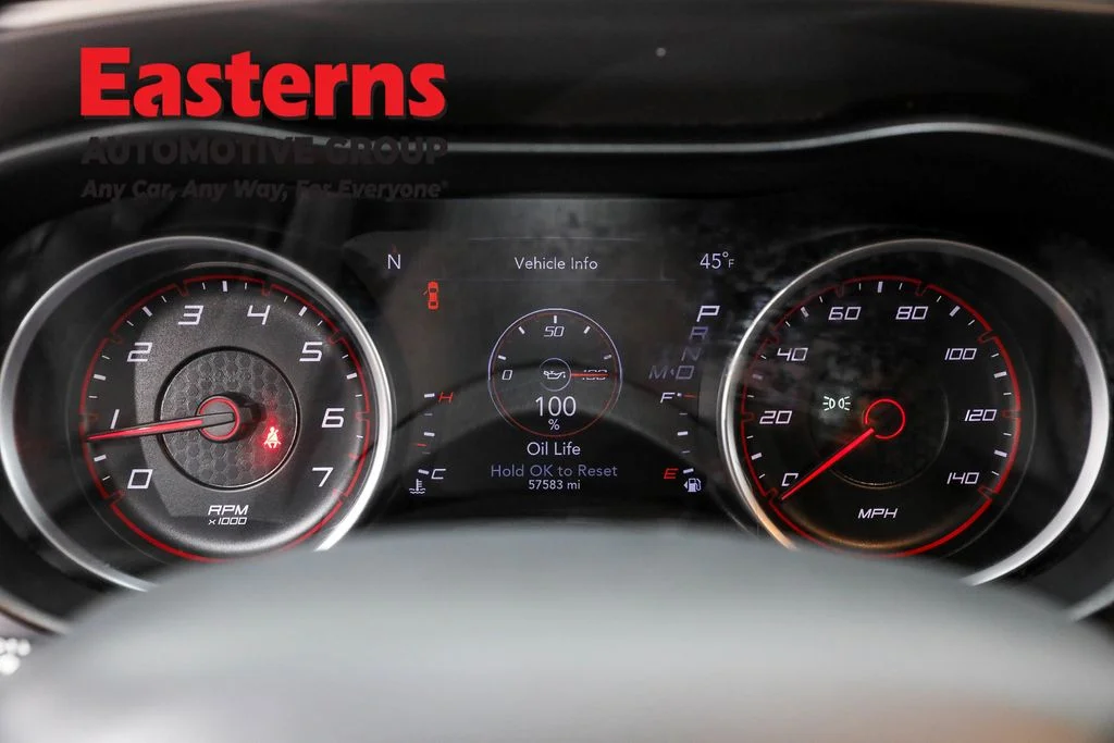 Used 2022 Gray Dodge SXT image 17